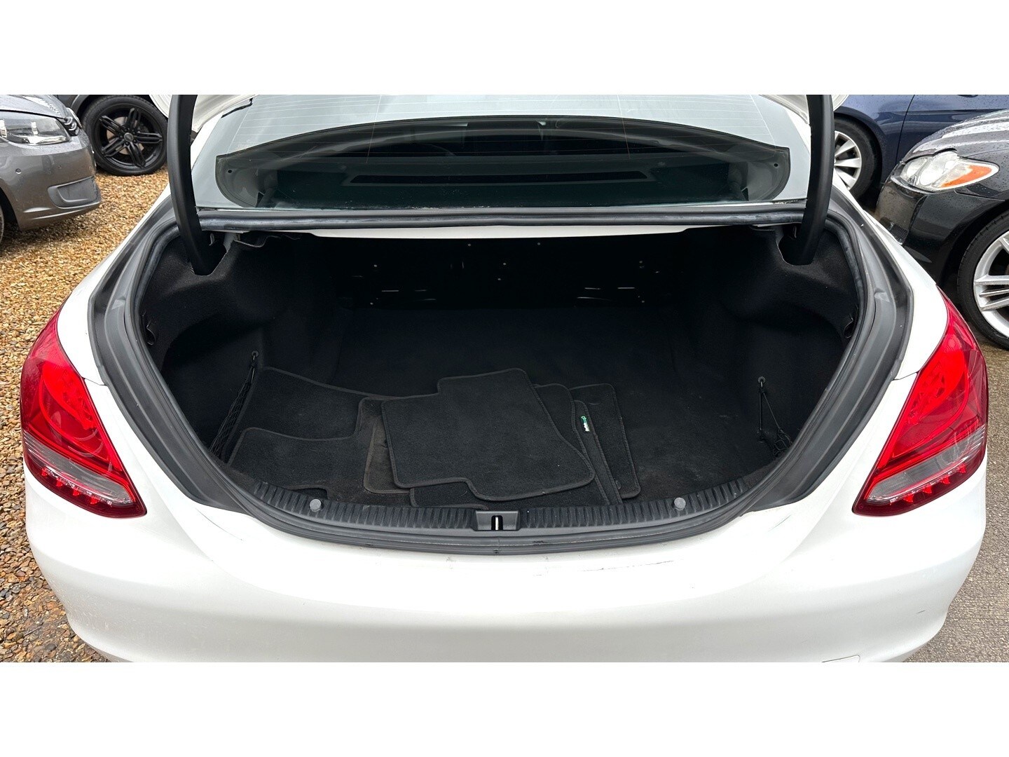 Used Mercedes-Benz C Class 2015 for sale - 78053275: Photo 17