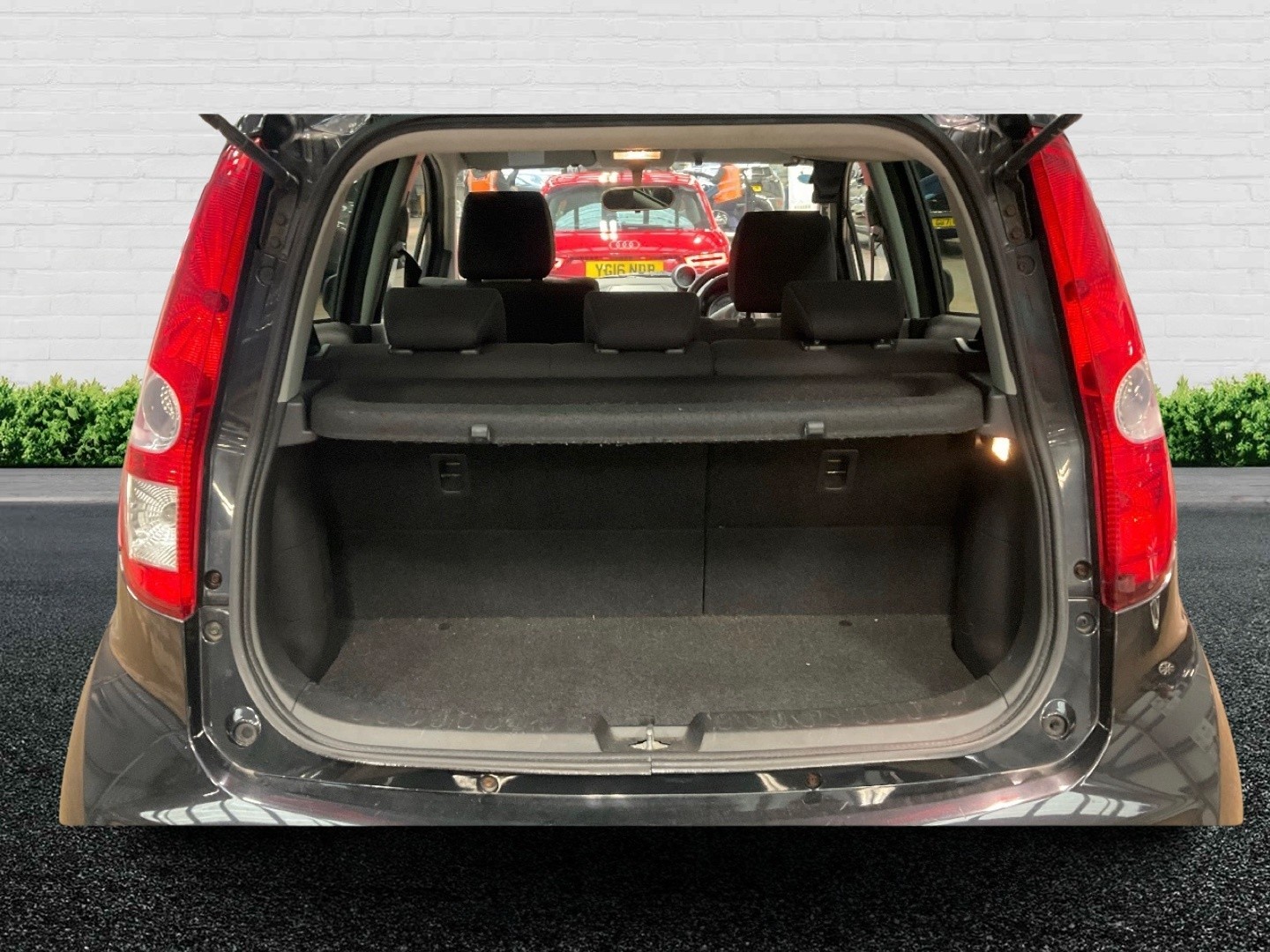 Used Suzuki Splash 2010 for sale - 77465642: Photo 9