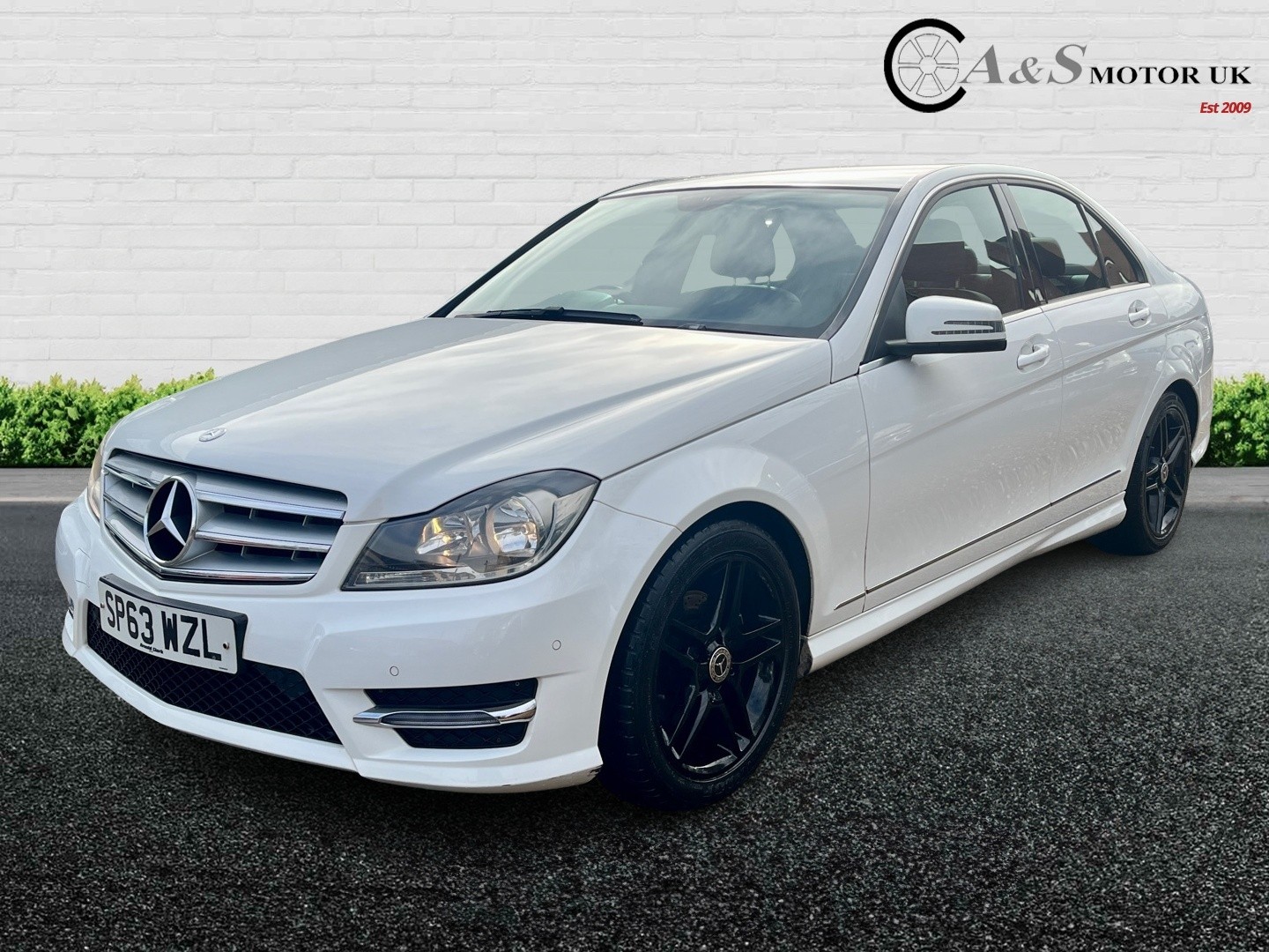 Used Mercedes-Benz C Class 2013 for sale - 76242911: Photo 1