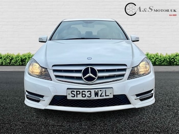 Used Mercedes-Benz C Class 2013 for sale - 76242911: Photo 2