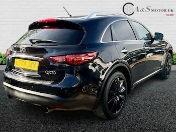 Used Infiniti QX70 2014 for sale - 75706087: Photo