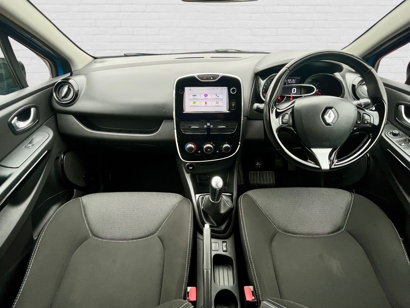 Used Renault Clio 2016 for sale - 76418404: Photo 10