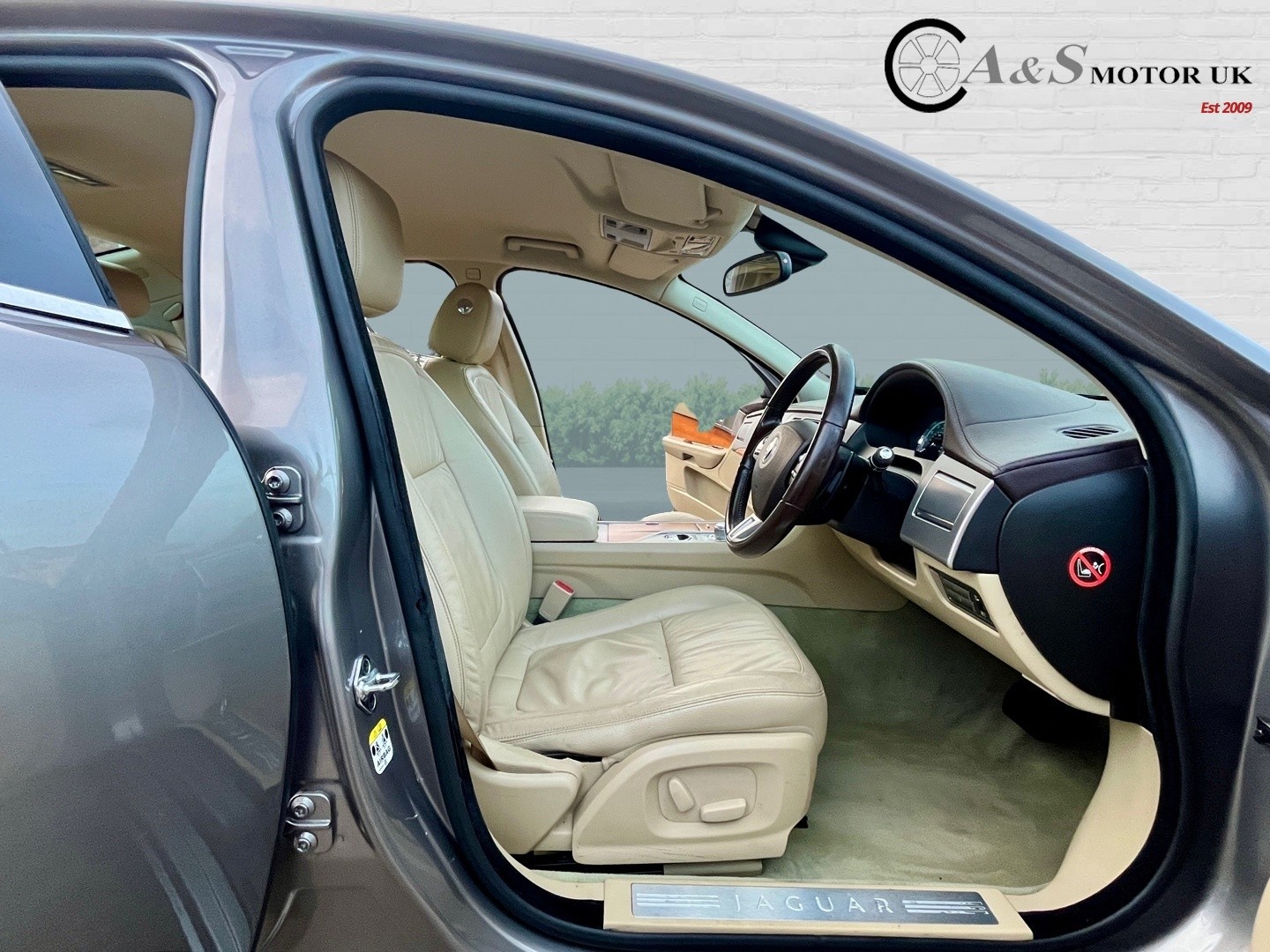 Used Jaguar XF 2010 for sale - 76762167: Photo 11