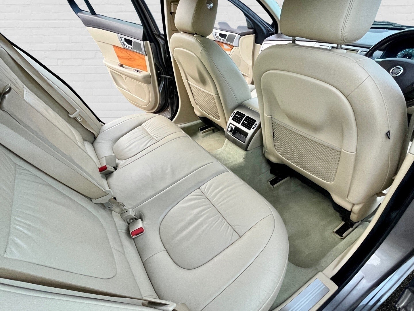 Used Jaguar XF 2010 for sale - 76762167: Photo 17