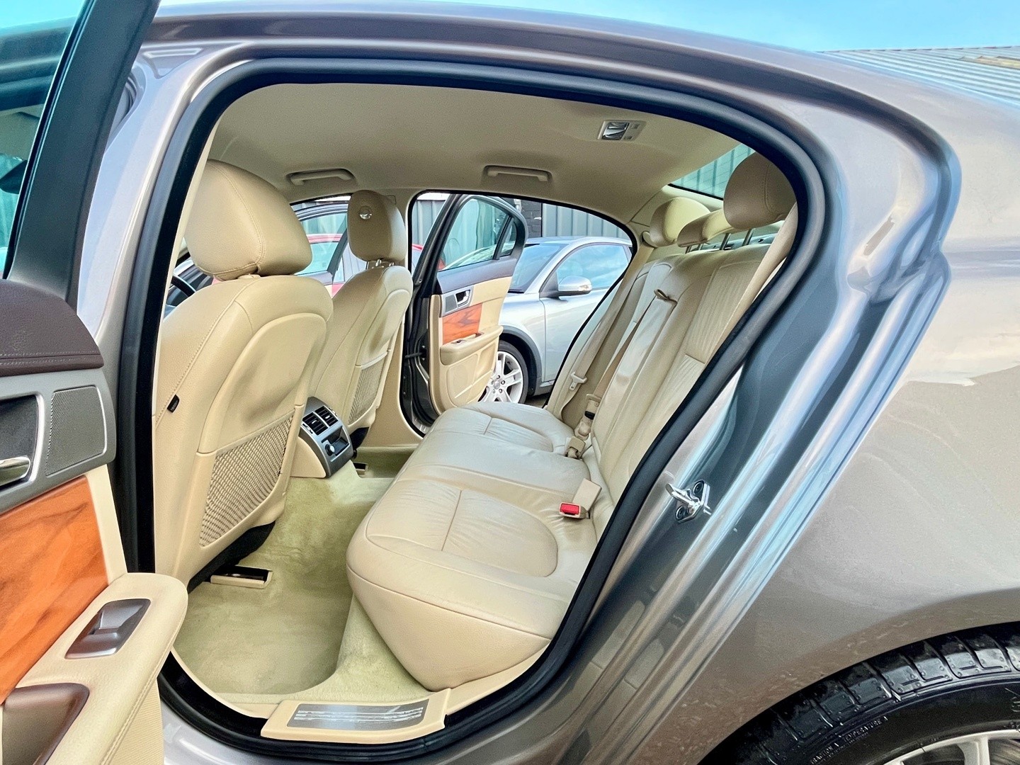 Used Jaguar XF 2010 for sale - 76762167: Photo 18