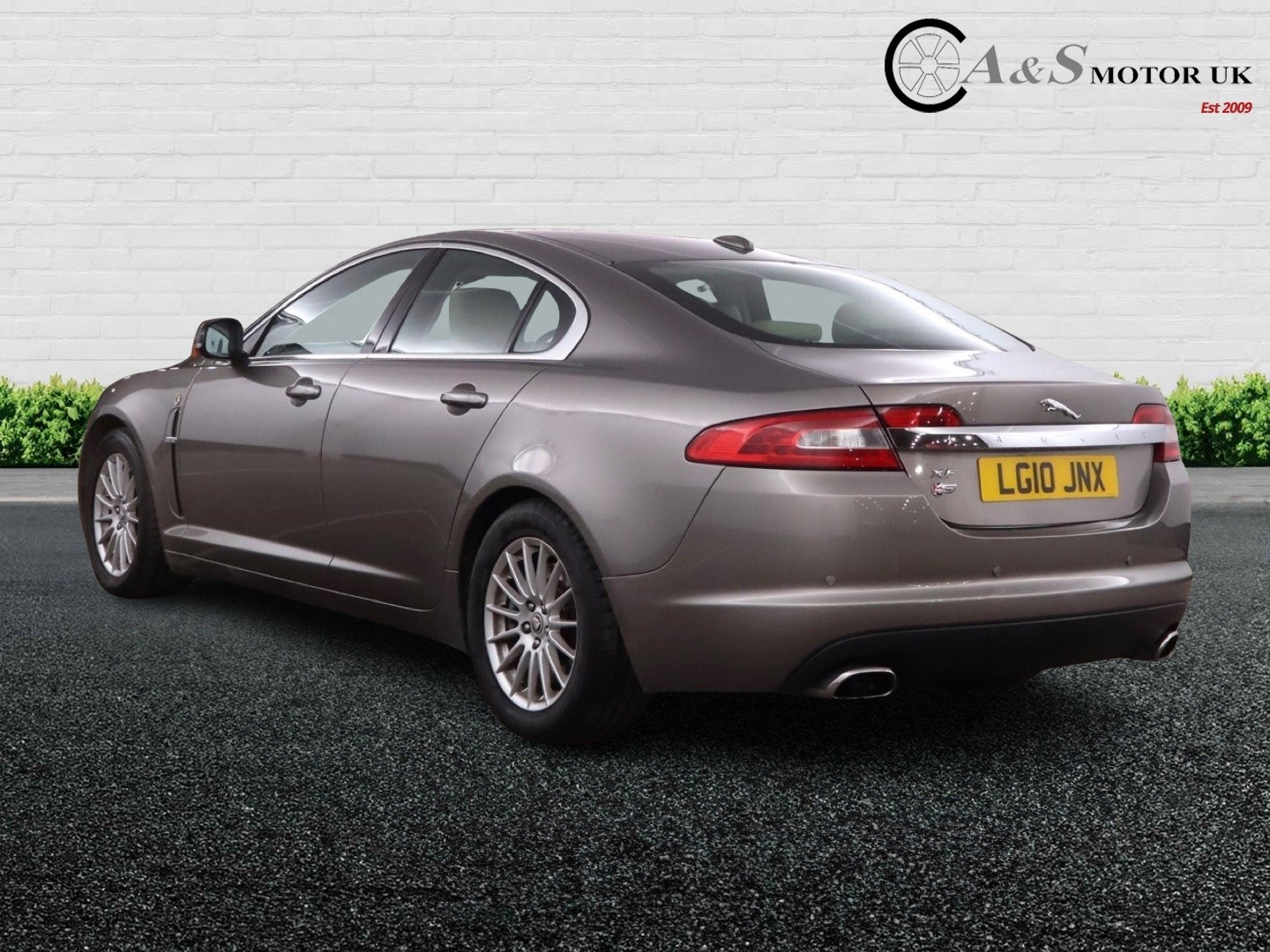 Used Jaguar XF 2010 for sale - 76762167: Photo 4