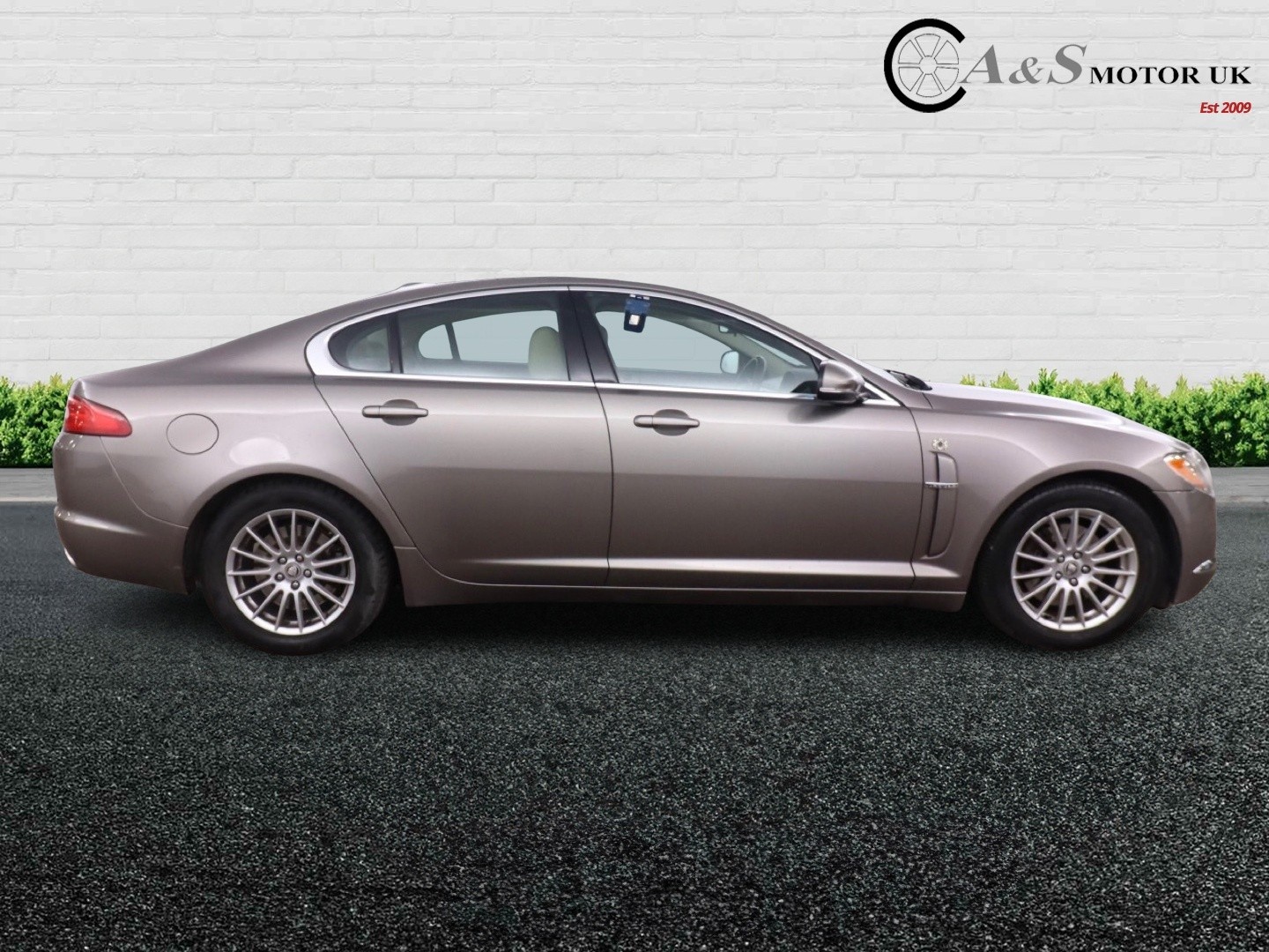 Used Jaguar XF 2010 for sale - 76762167: Photo 6