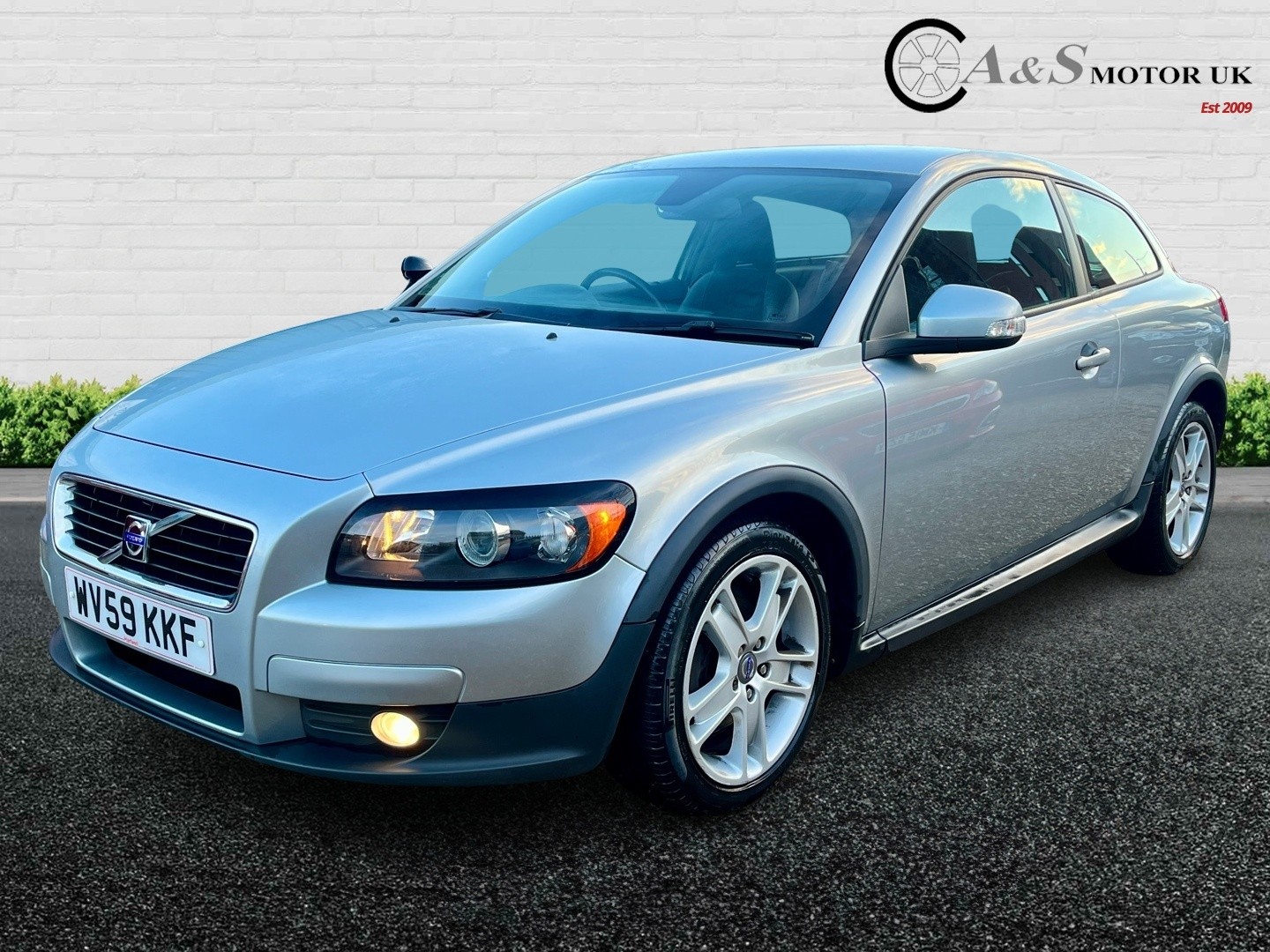 Used Volvo C30 2009 for sale - 76762158: Photo 1