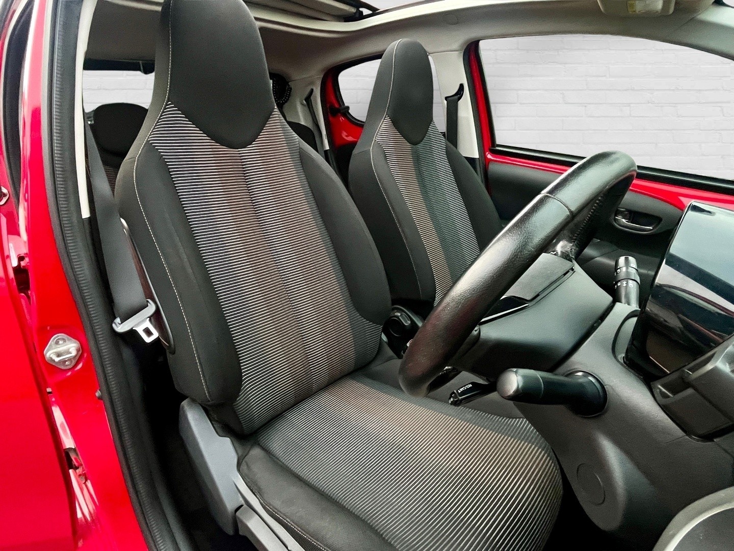 Used Peugeot 108 2015 for sale - 76748251: Photo 14