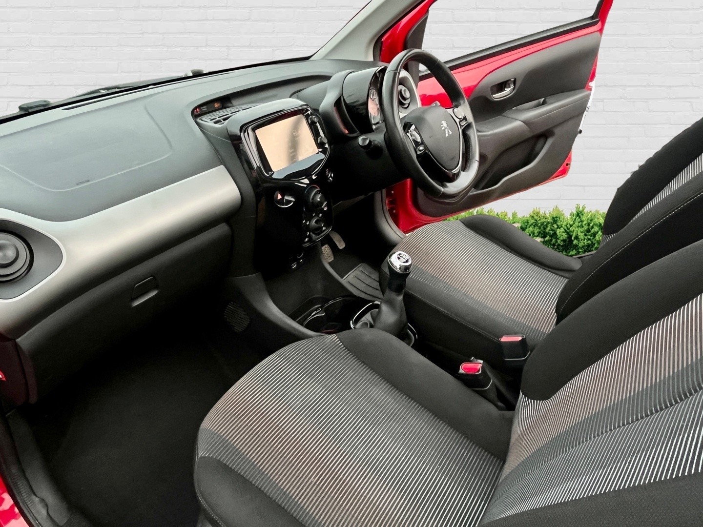 Used Peugeot 108 2015 for sale - 76748251: Photo 16