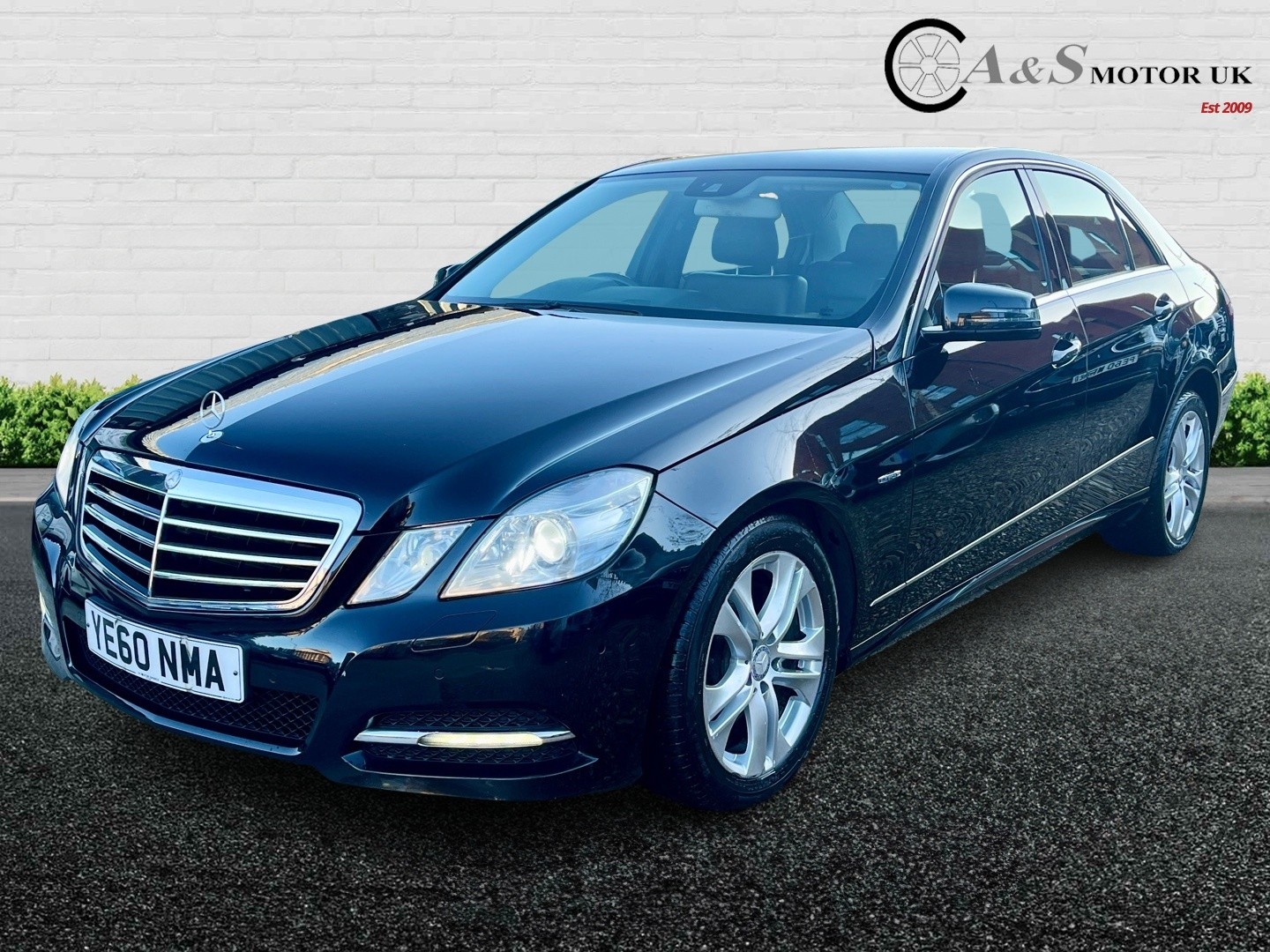 Used Mercedes-Benz E Class 2010 for sale - 76769813: Photo 1