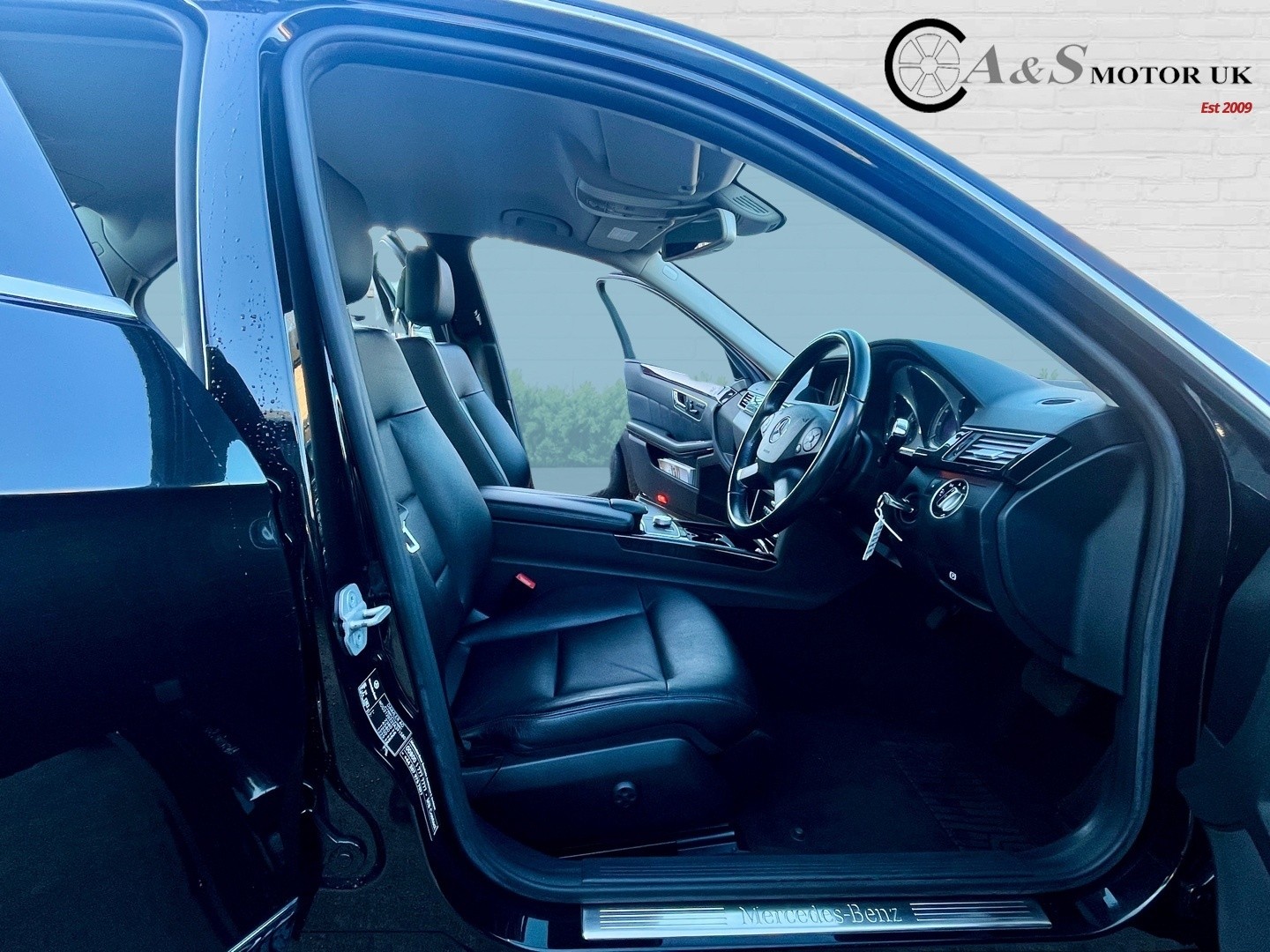 Used Mercedes-Benz E Class 2010 for sale - 76769813: Photo 11