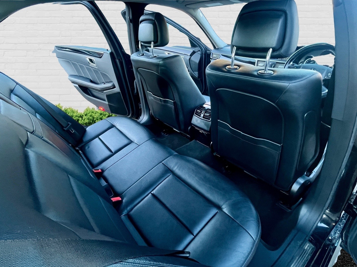 Used Mercedes-Benz E Class 2010 for sale - 76769813: Photo 17