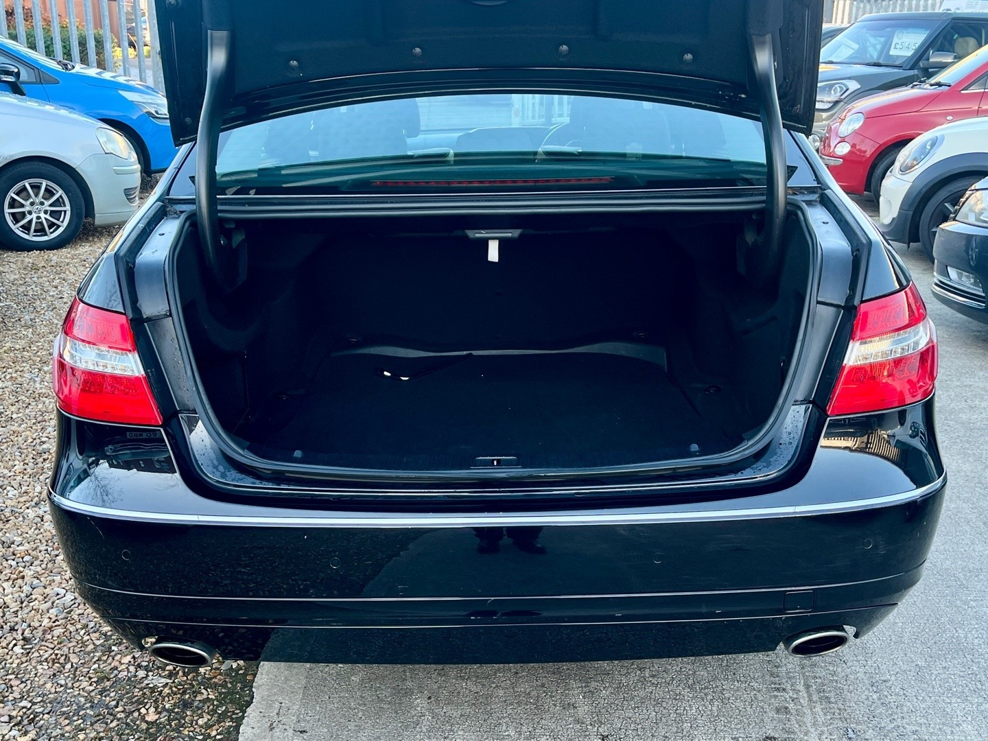 Used Mercedes-Benz E Class 2010 for sale - 76769813: Photo 20