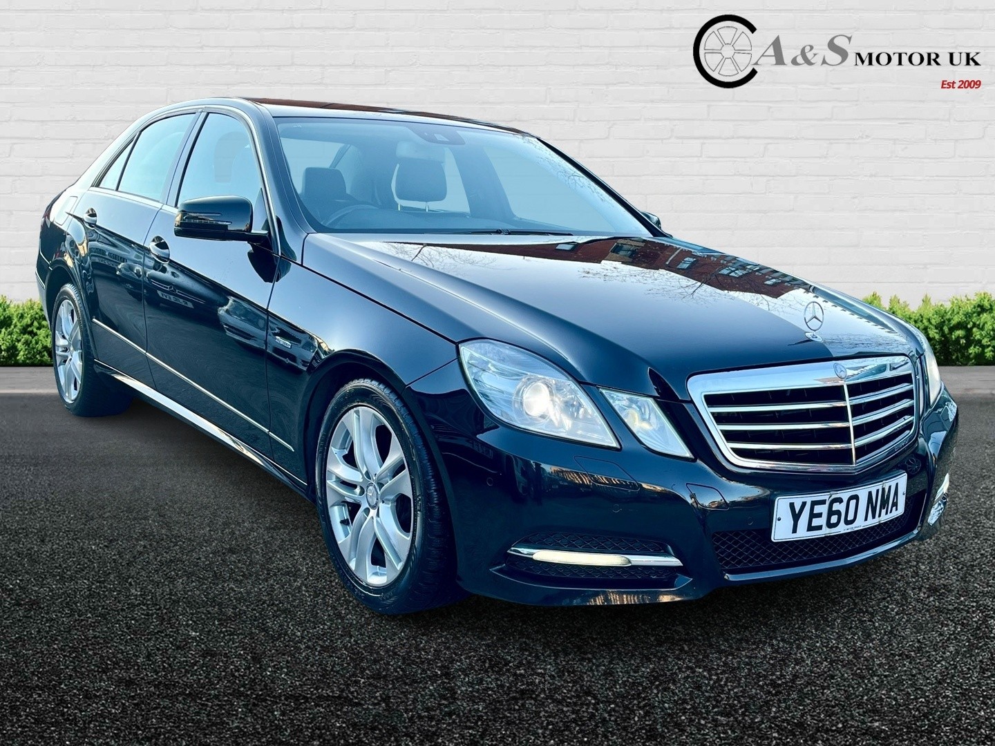Used Mercedes-Benz E Class 2010 for sale - 76769813: Photo 3