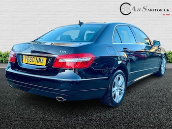 Used Mercedes-Benz E Class 2010 for sale - 76769813: Photo