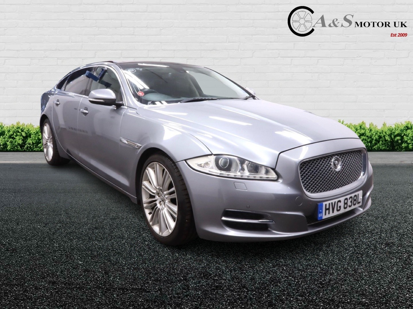 Used Jaguar XJ for sale - 76631480: Photo 2