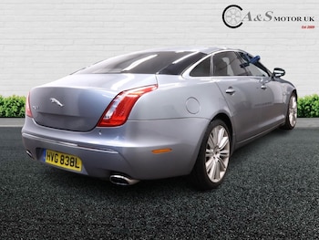 Used Jaguar XJ 2010 for sale - 76631480: Photo