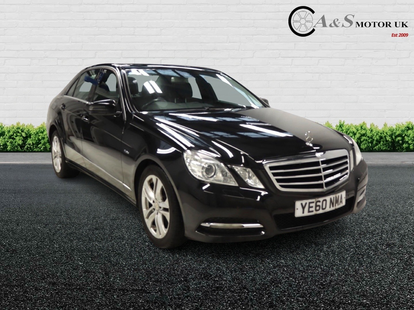 Used Mercedes-Benz E Class 2010 for sale - 76588406: Photo 2