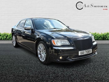 Used Chrysler 300C 2013 for sale - 79614582: Photo