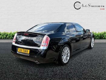 Used Chrysler 300C 2013 for sale - 79614582: Photo