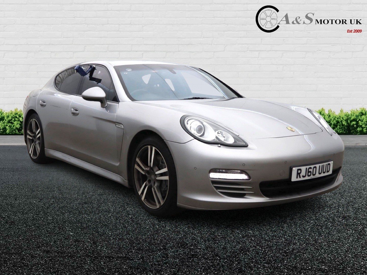 Used Porsche Panamera 2011 for sale - 78084452: Photo 2