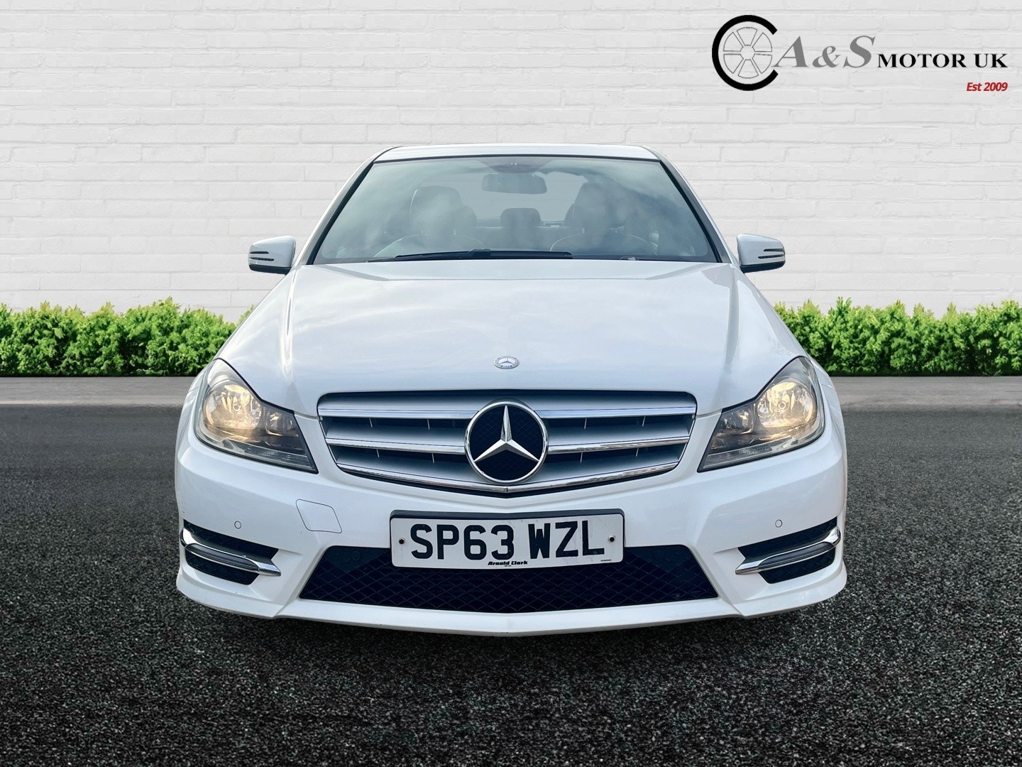 Used Mercedes-Benz C Class 2013 for sale - 77277265: Photo 2