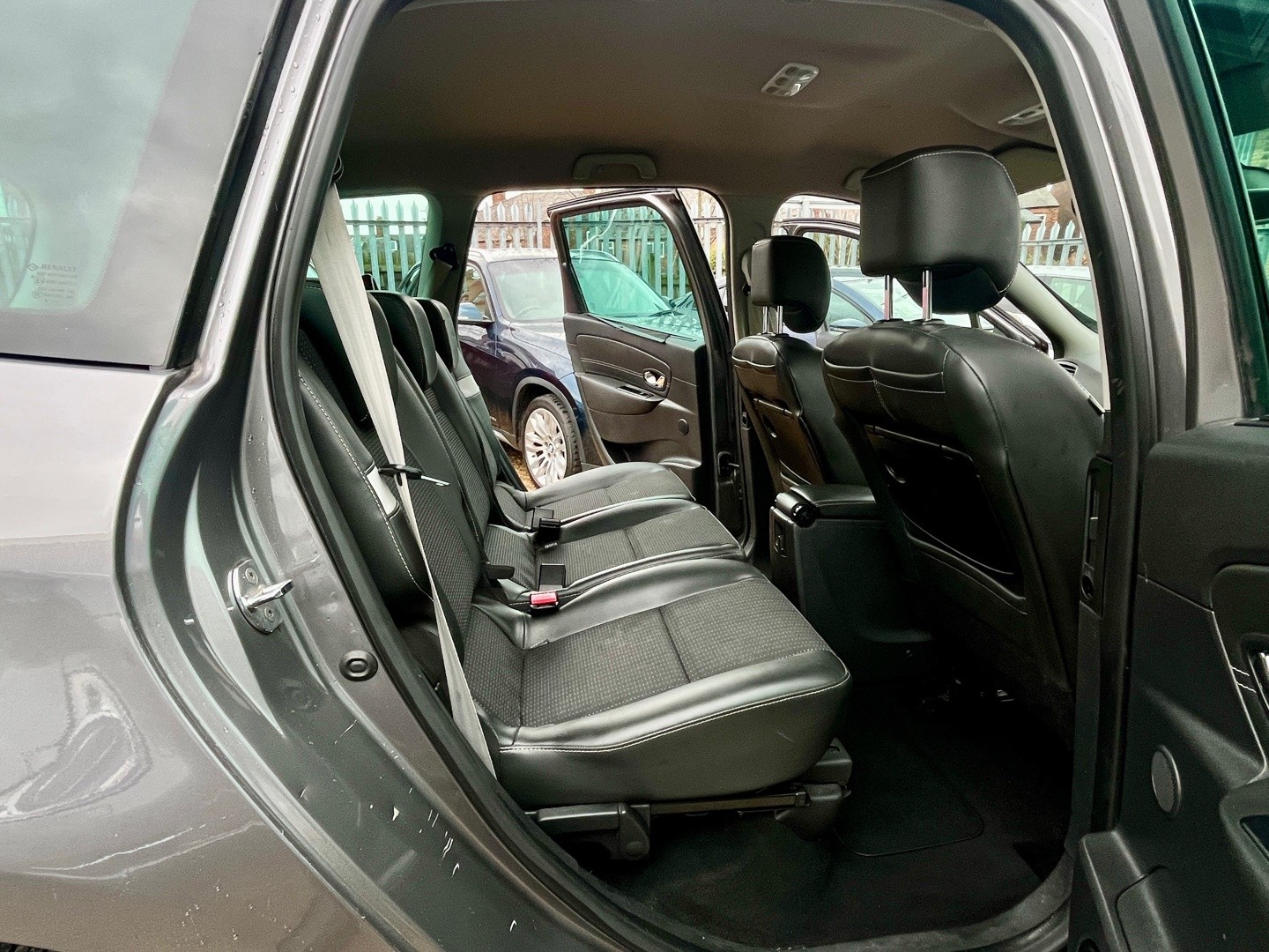 Used Renault Grand Scenic 2014 for sale - 77189235: Photo 16