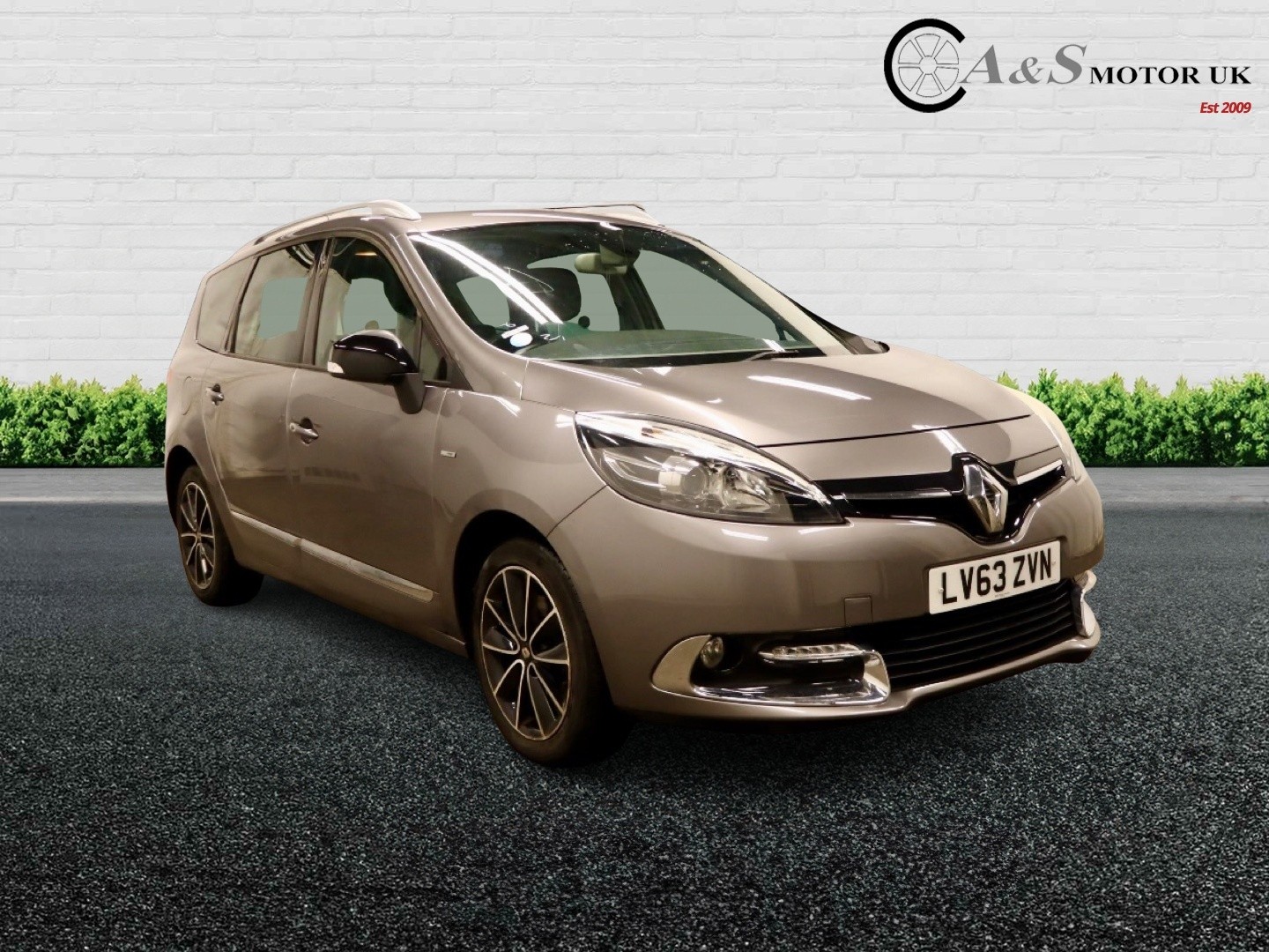 Used Renault Grand Scenic 2014 for sale - 77189235: Photo 2
