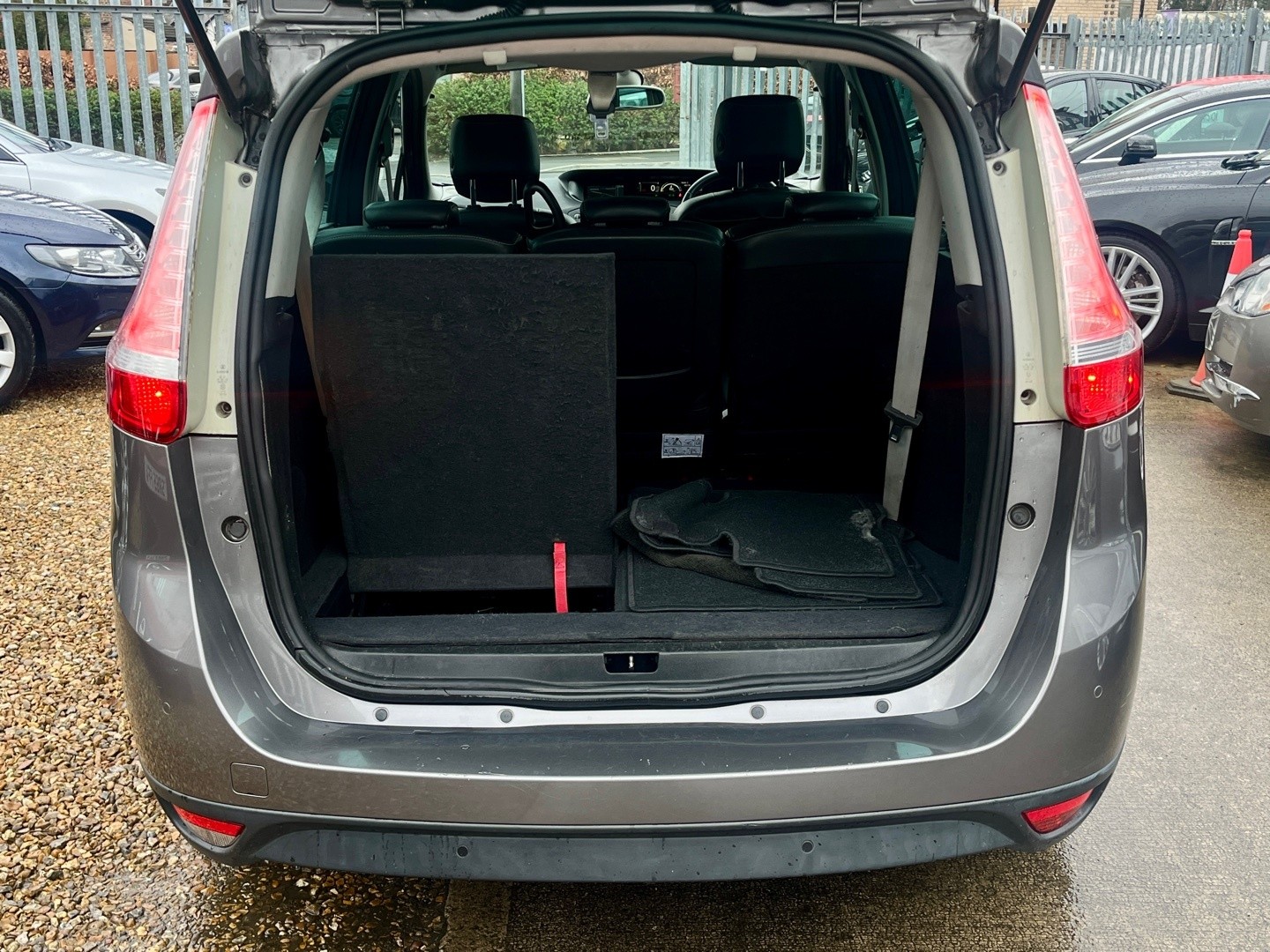 Used Renault Grand Scenic 2014 for sale - 77189235: Photo 21