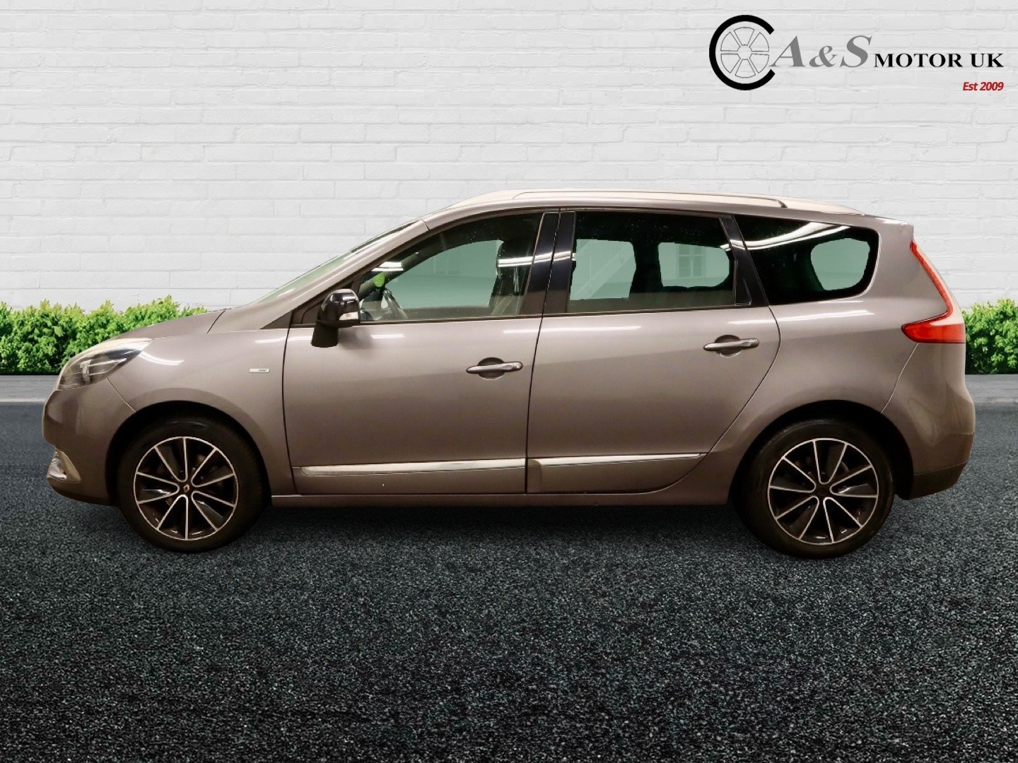 Used Renault Grand Scenic 2014 for sale - 77189235: Photo 5