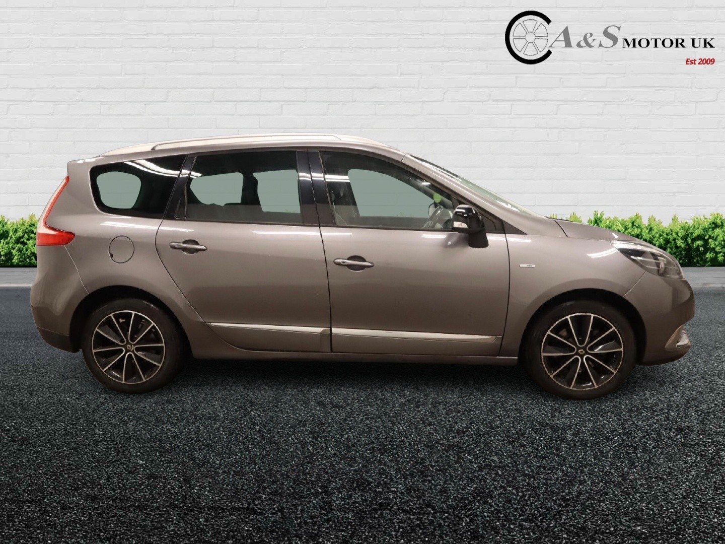 Used Renault Grand Scenic 2014 for sale - 77189235: Photo 6