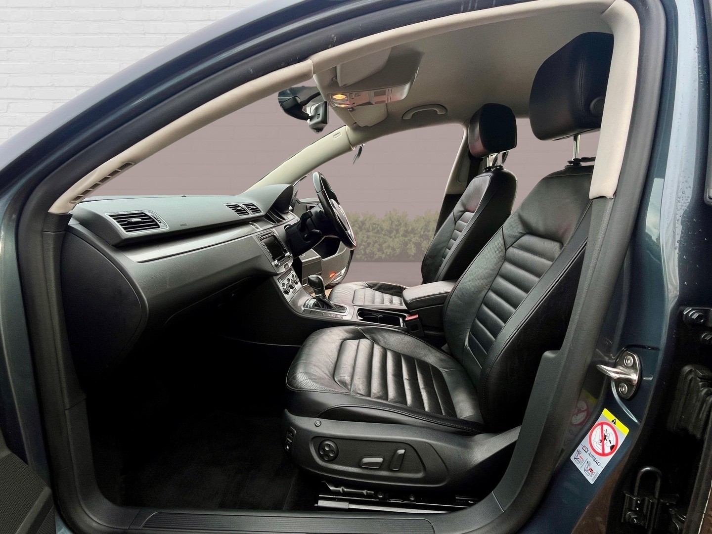 Used Volkswagen CC 2023 for sale - 76497504: Photo 11