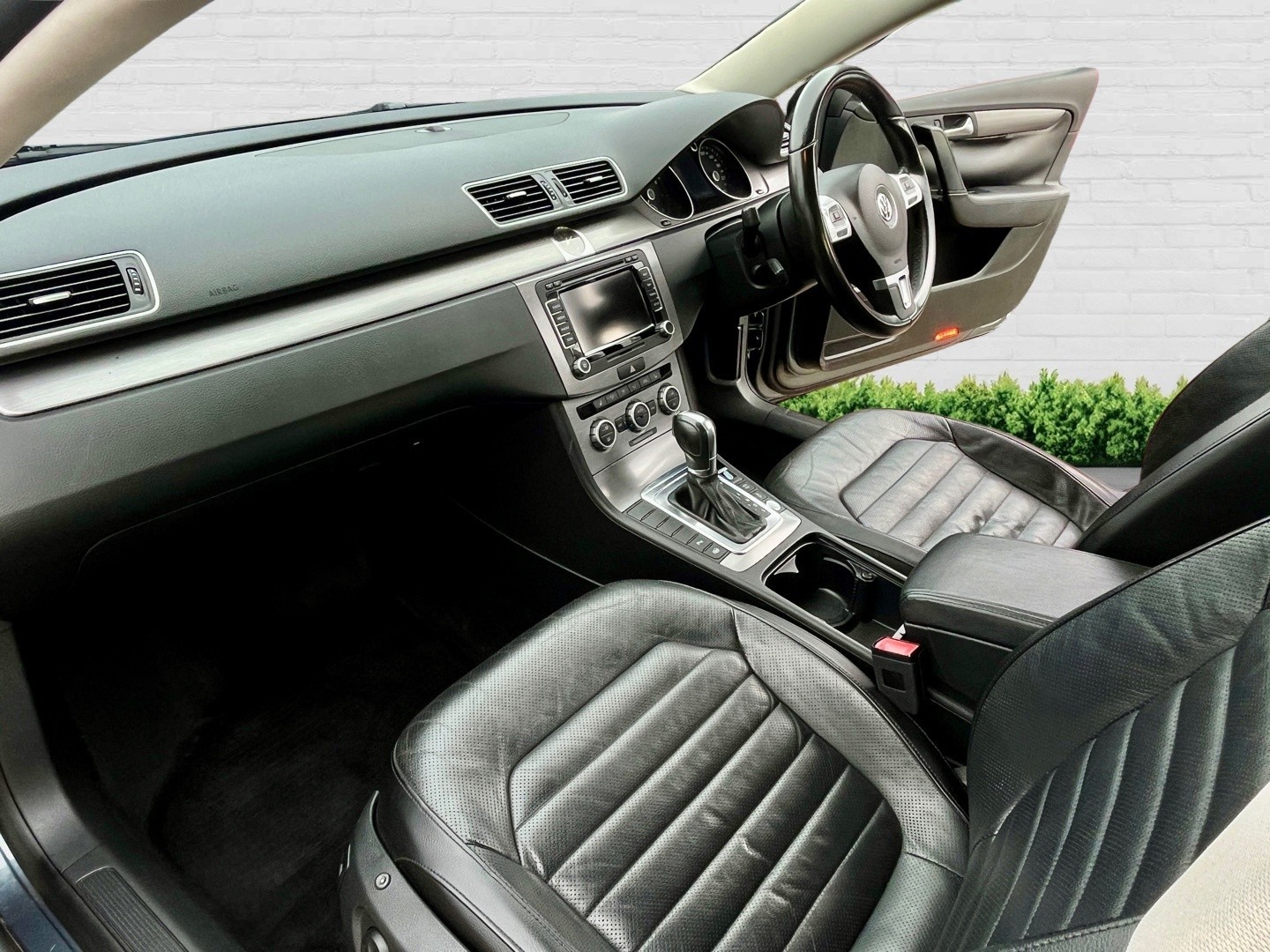 Used Volkswagen CC 2023 for sale - 76497504: Photo 12