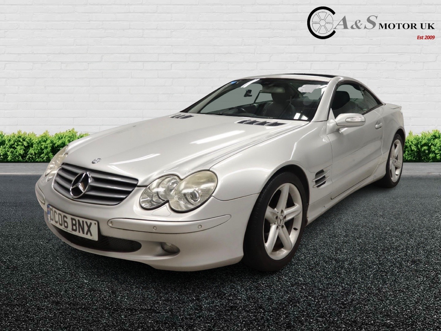 Used Mercedes-Benz SL 2006 for sale - 76588420: Photo 1