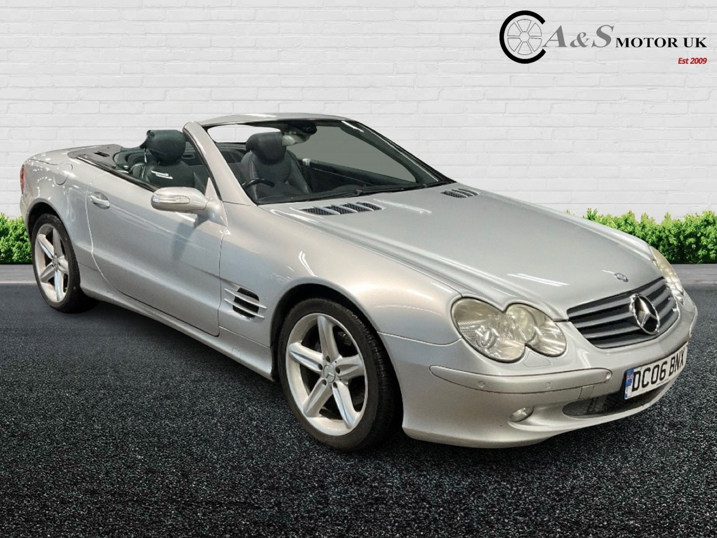 Used Mercedes-Benz SL 2006 for sale - 76588420: Photo 2