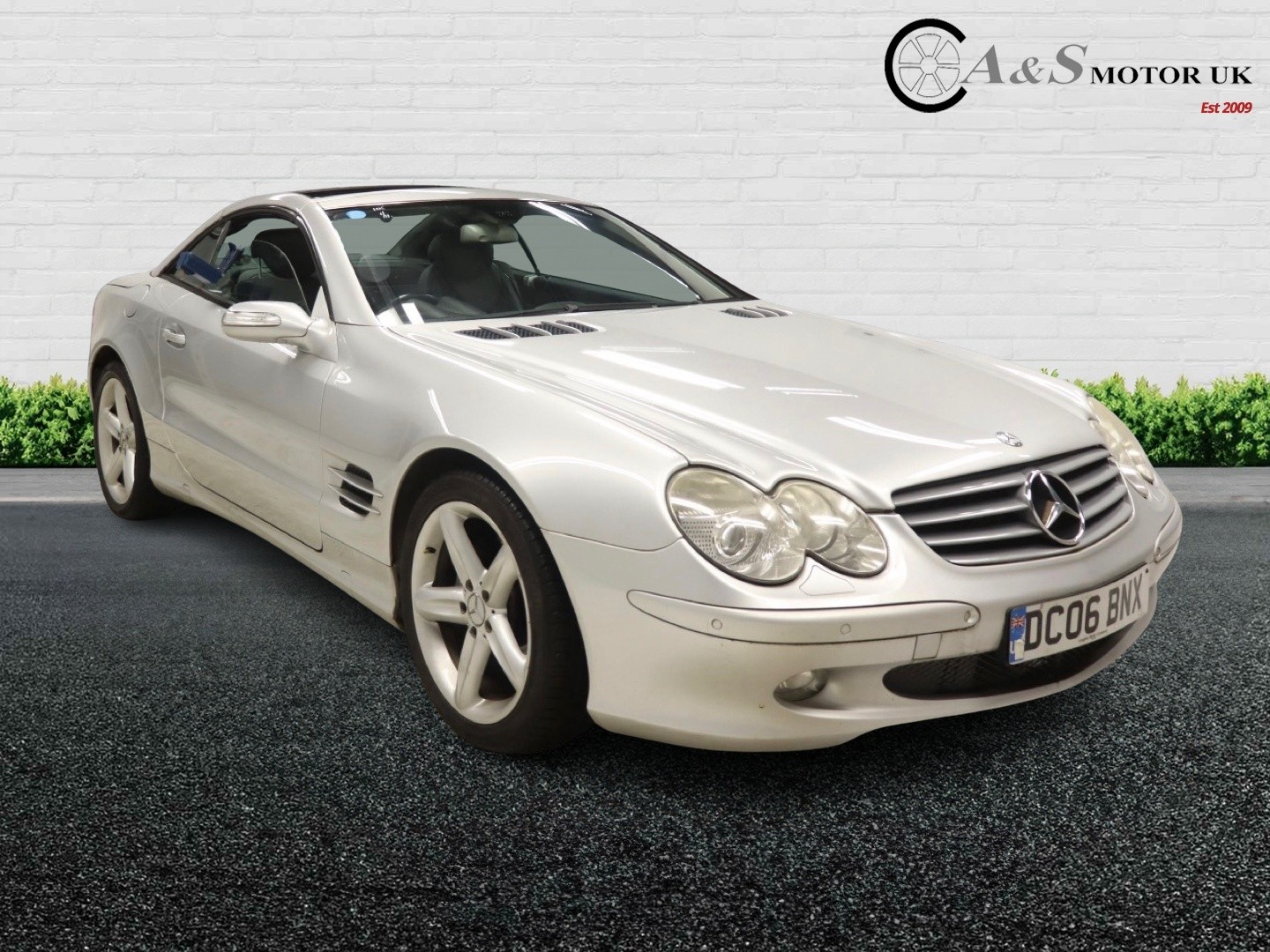 Used Mercedes-Benz SL 2006 for sale - 76588420: Photo 5