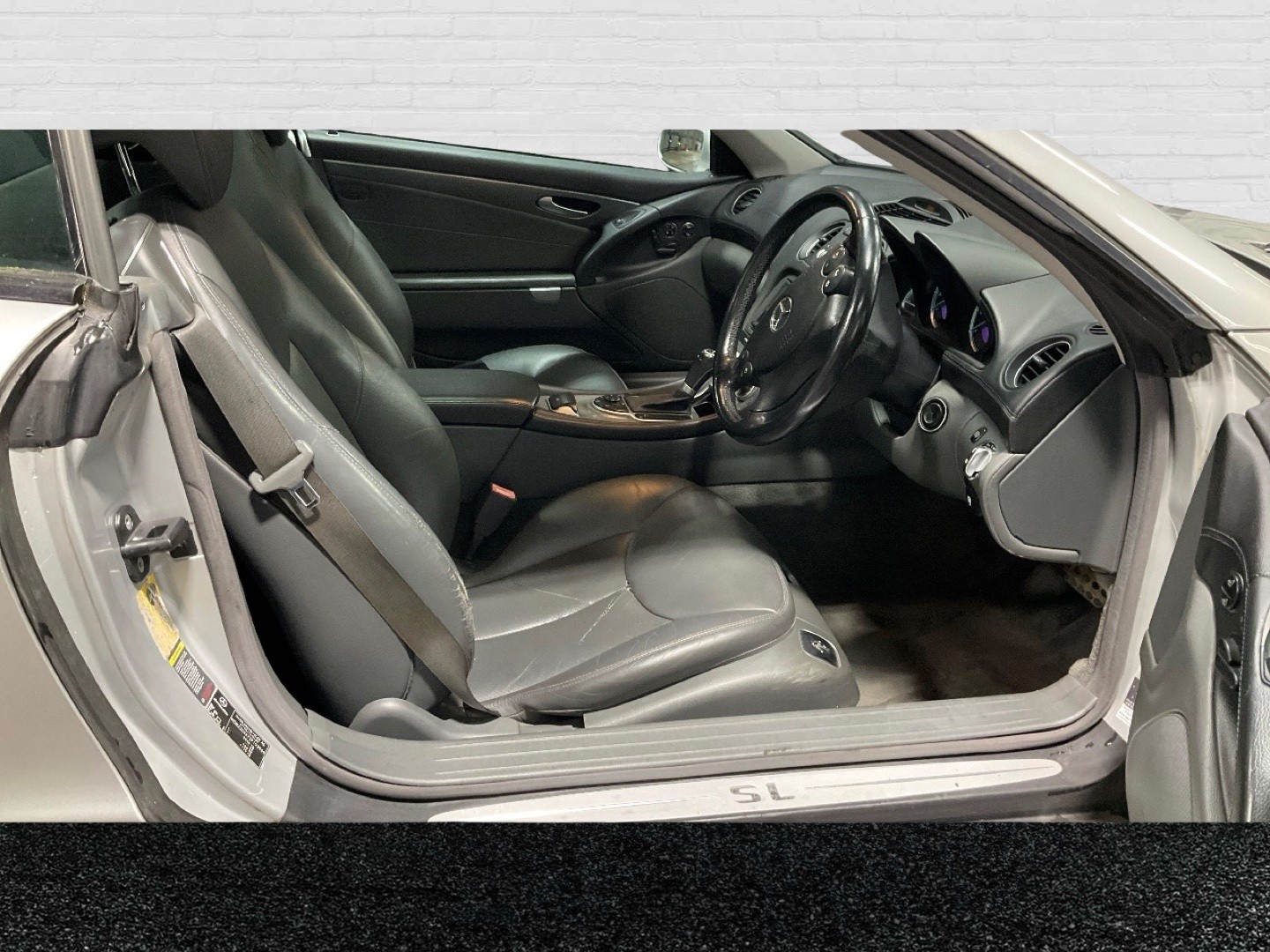 Used Mercedes-Benz SL 2006 for sale - 76588420: Photo 8