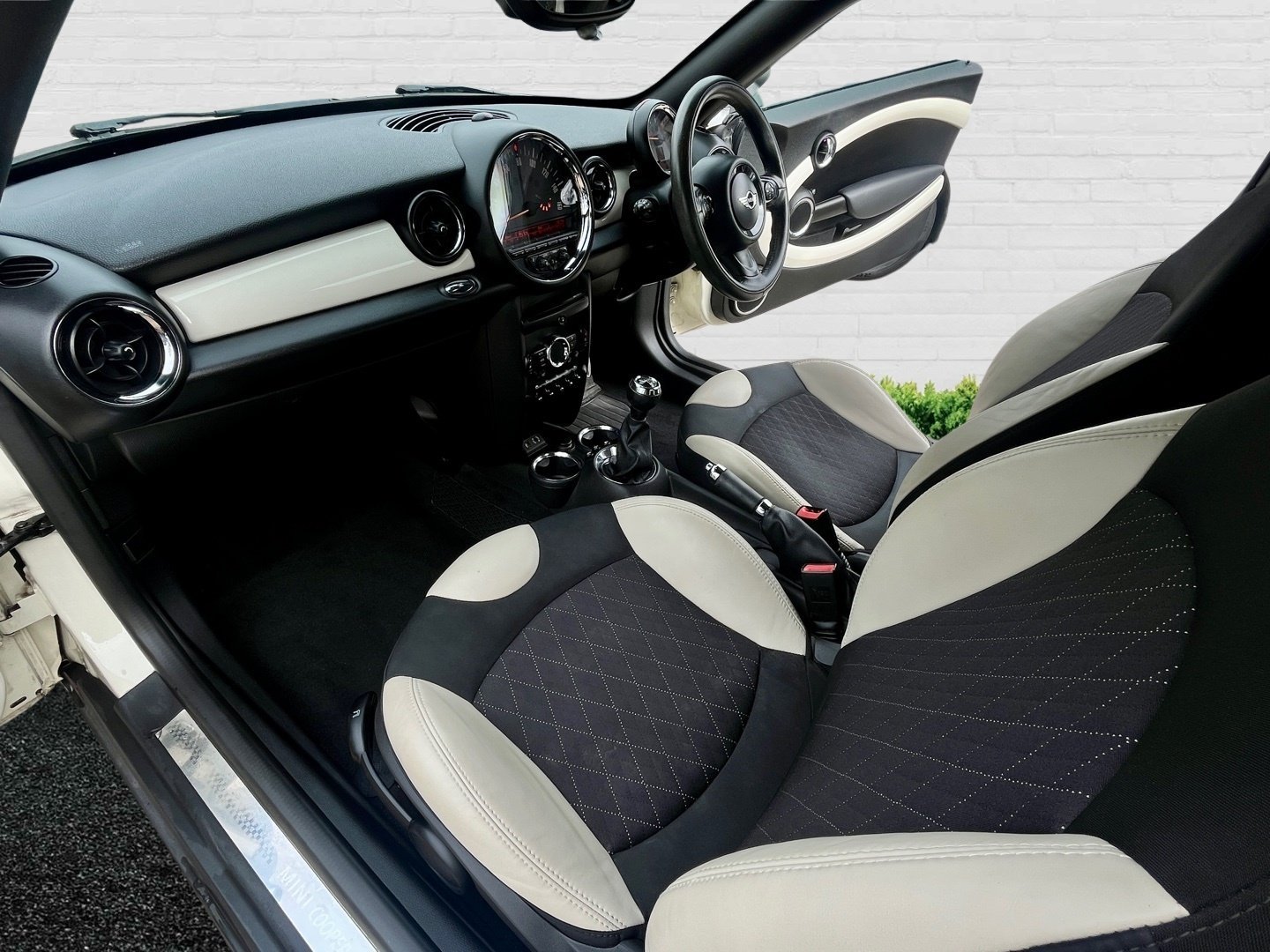 Used MINI Coupe 2014 for sale - 76242871: Photo 15