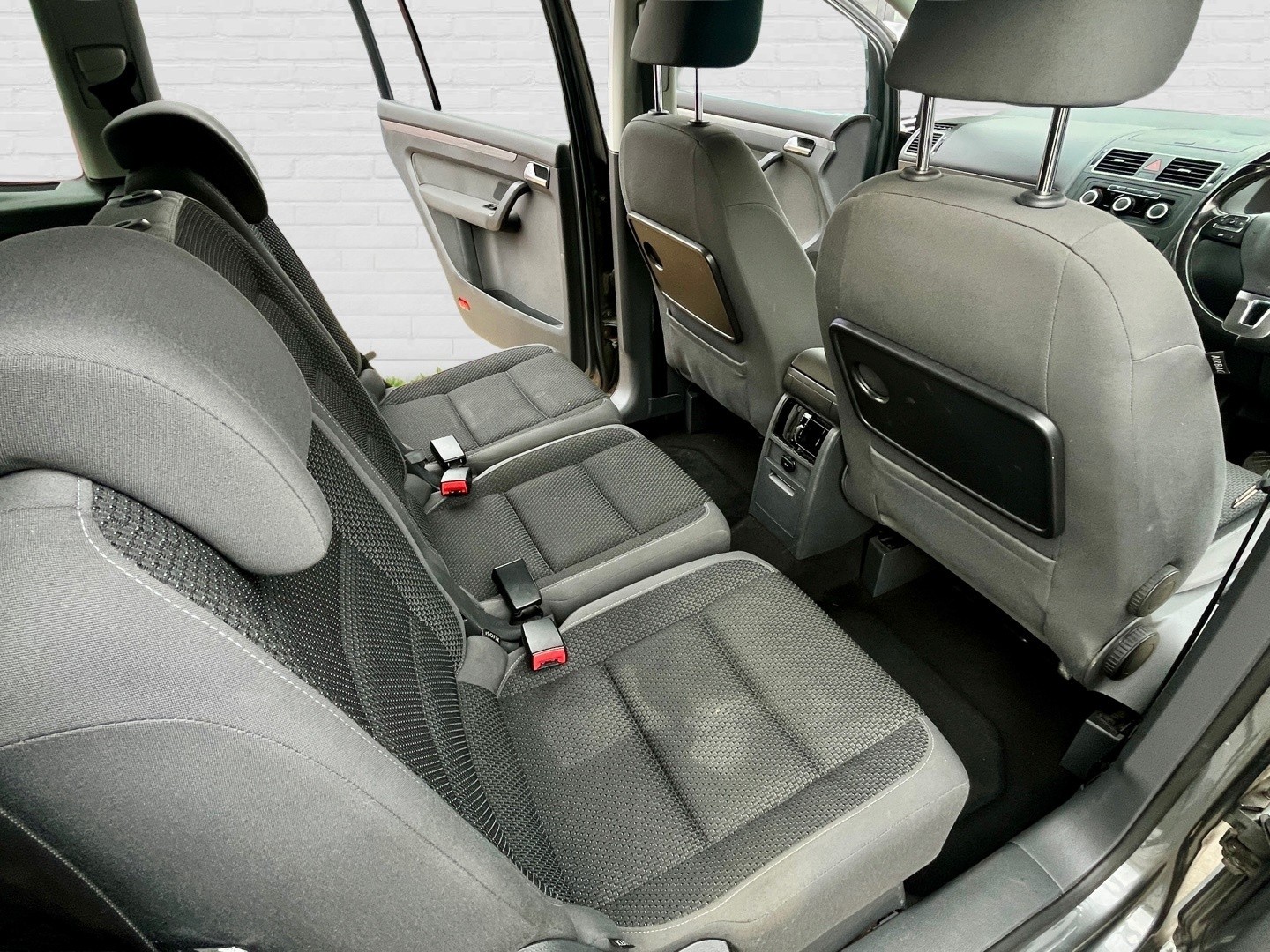 Used Volkswagen Touran 2012 for sale - 77548215: Photo 15