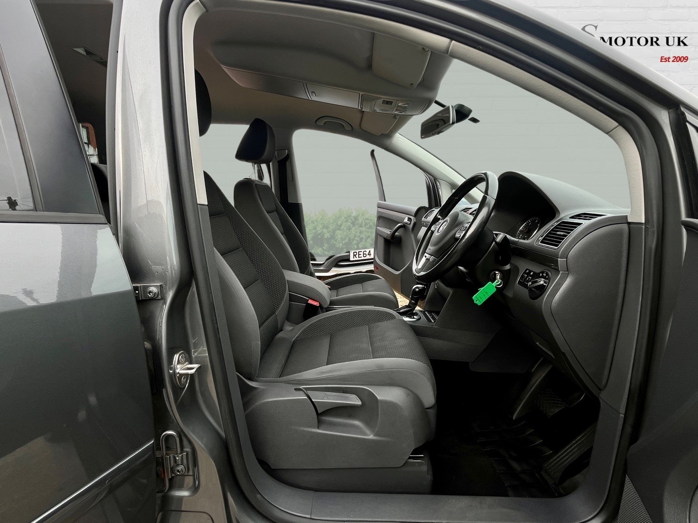 Used Volkswagen Touran 2012 for sale - 77548215: Photo 9