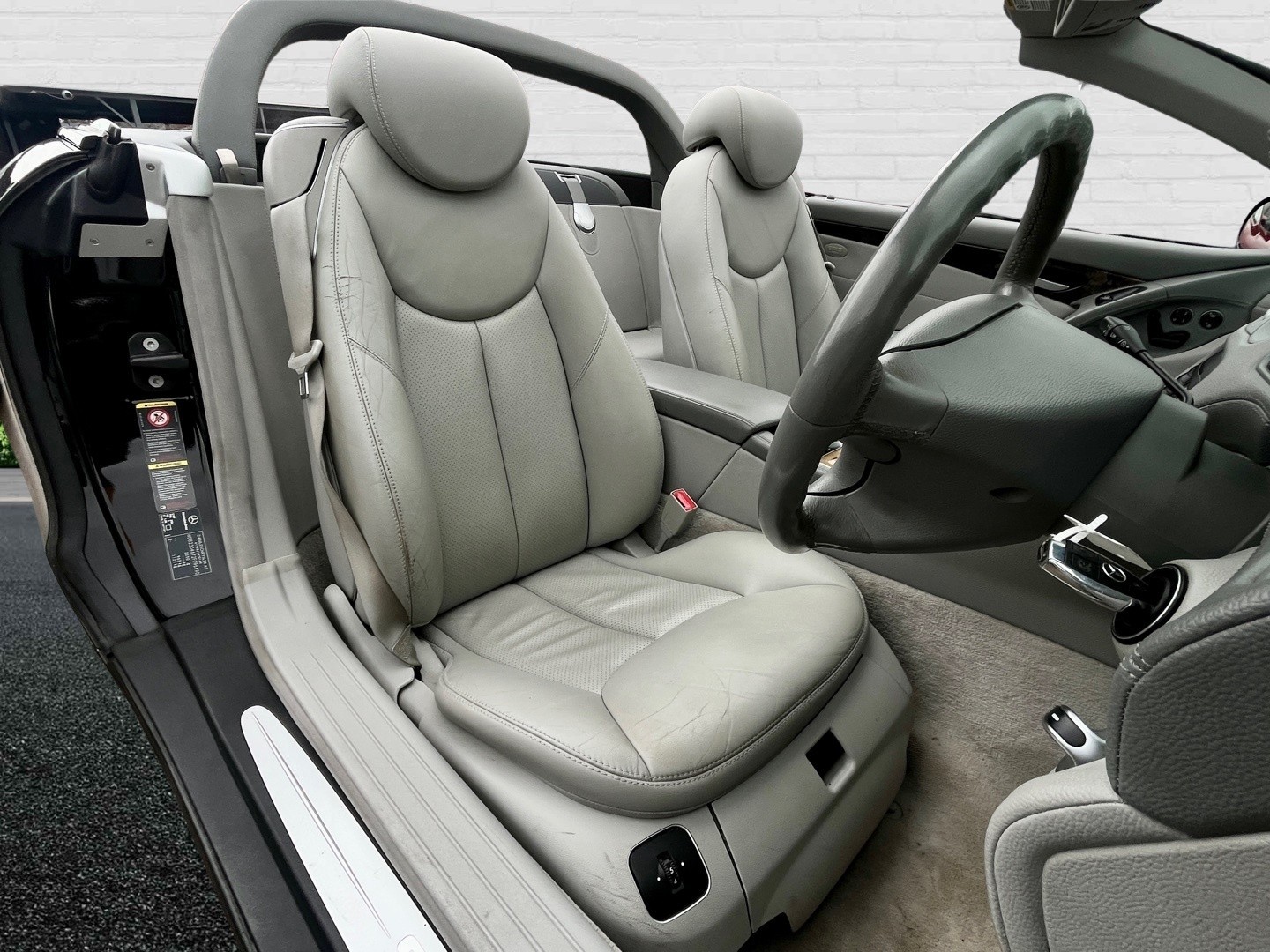 Used Mercedes-Benz SL 2004 for sale - 77548156: Photo 12