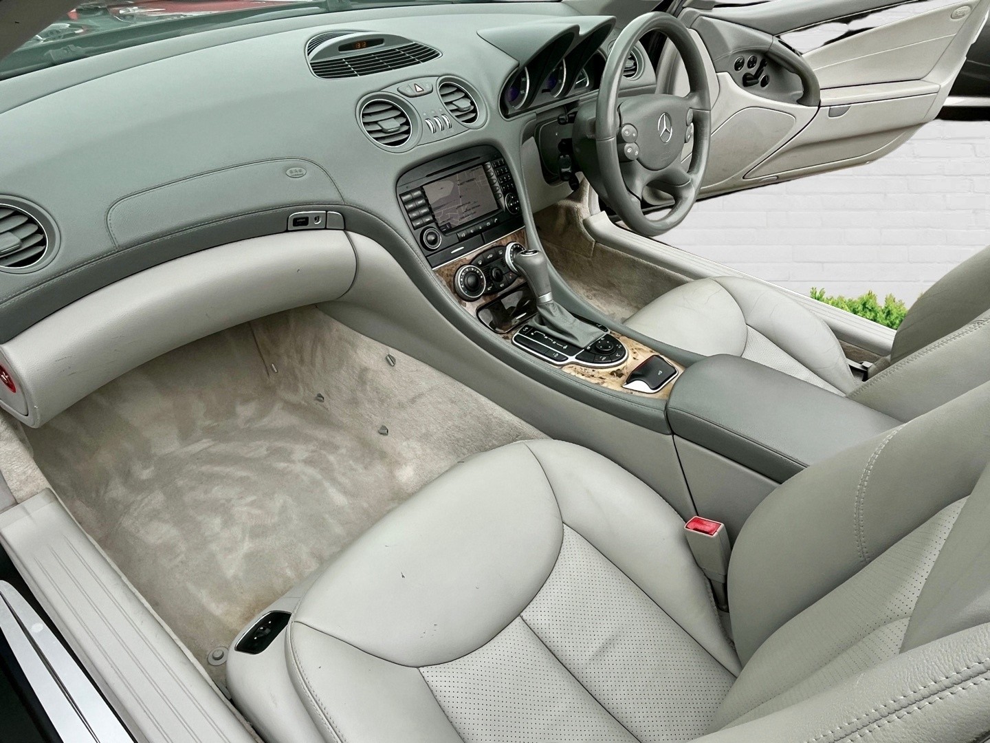 Used Mercedes-Benz SL 2004 for sale - 77548156: Photo 14