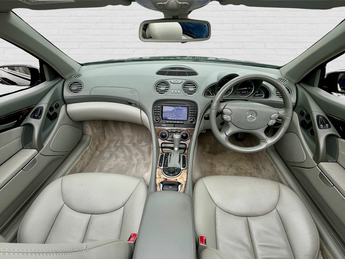 Used Mercedes-Benz SL 2004 for sale - 77548156: Photo 9