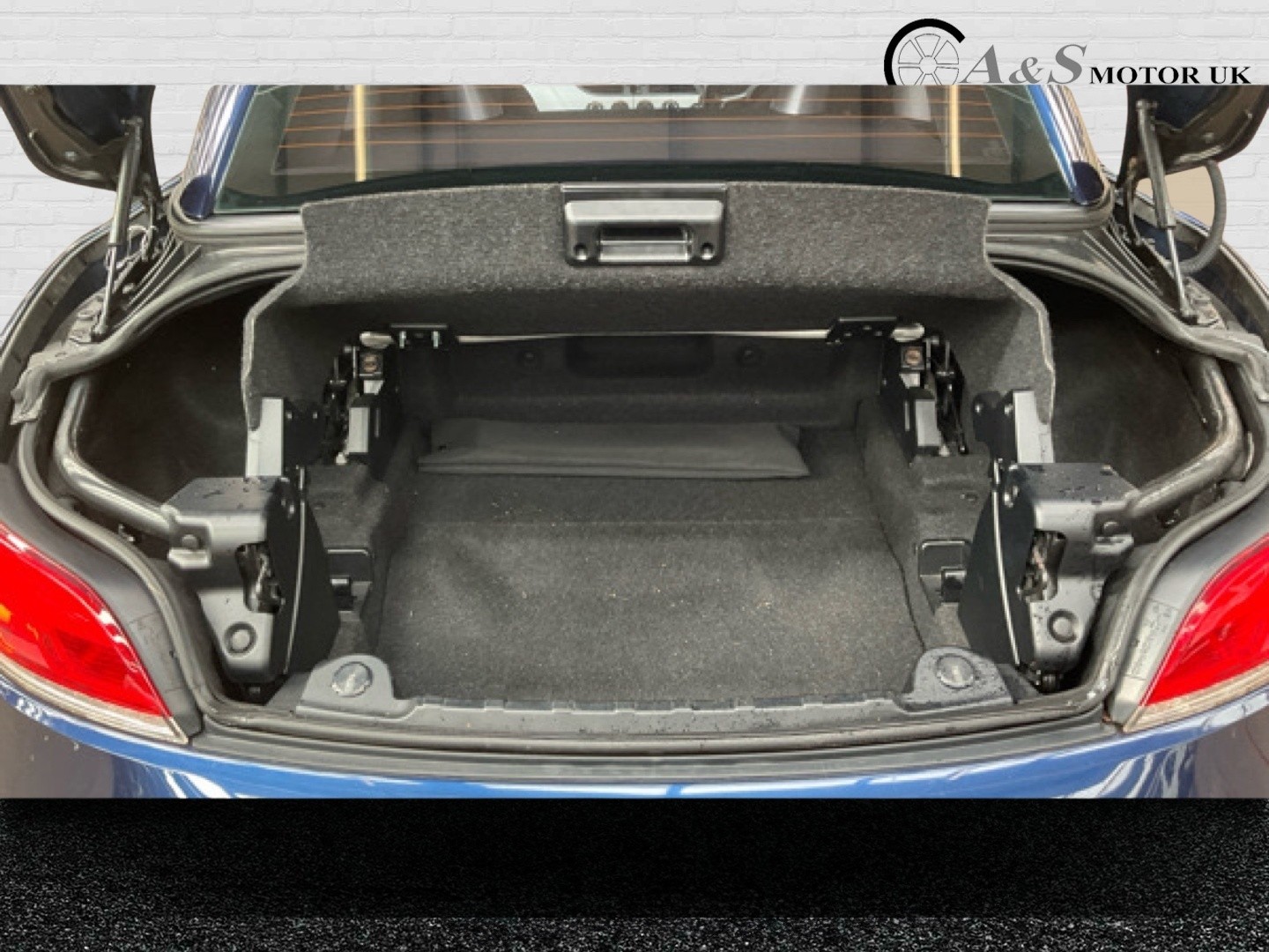 Used BMW Z4 2009 for sale - 78176109: Photo 9