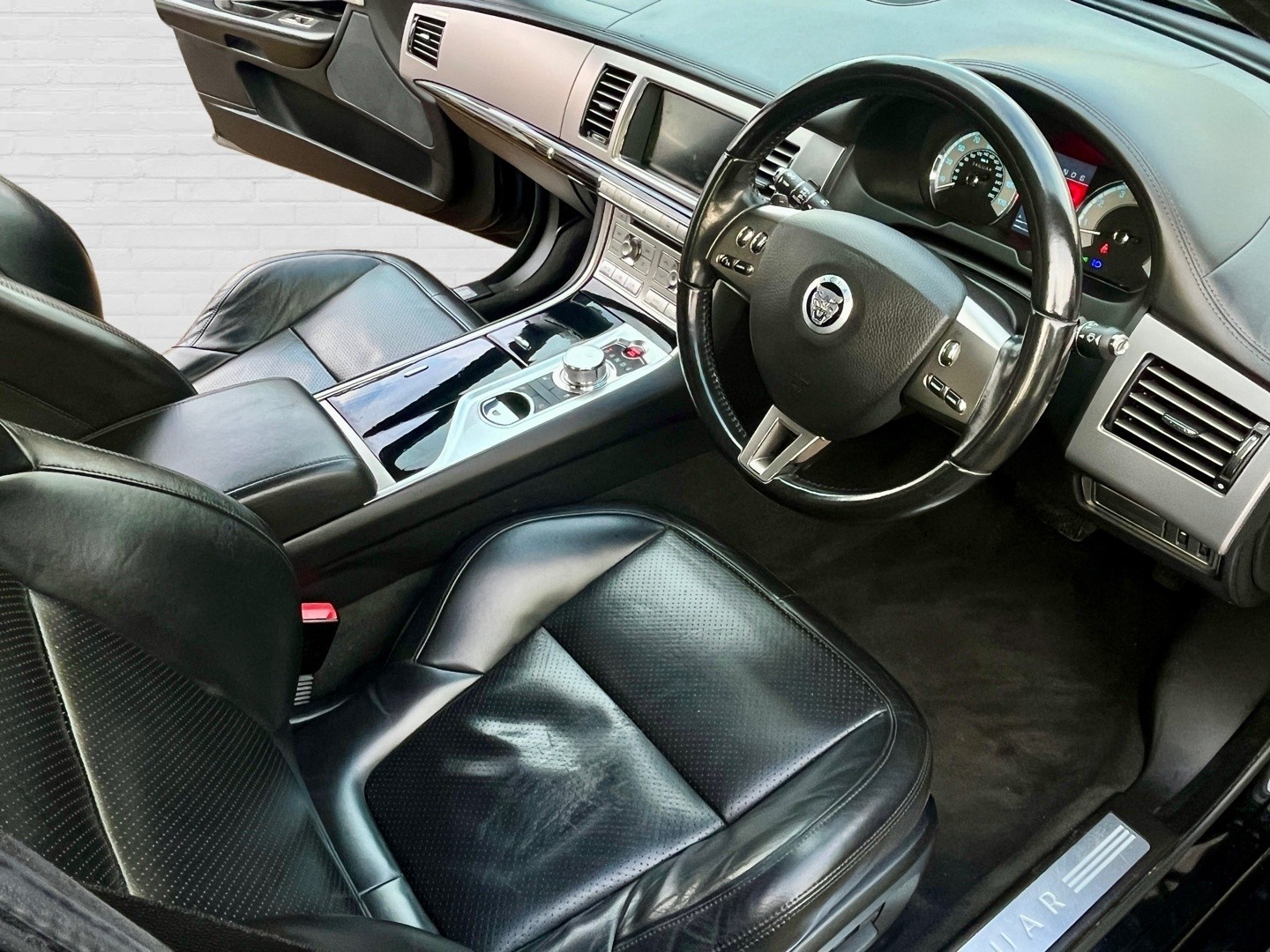 Used Jaguar XF 2011 for sale - 77271015: Photo 12