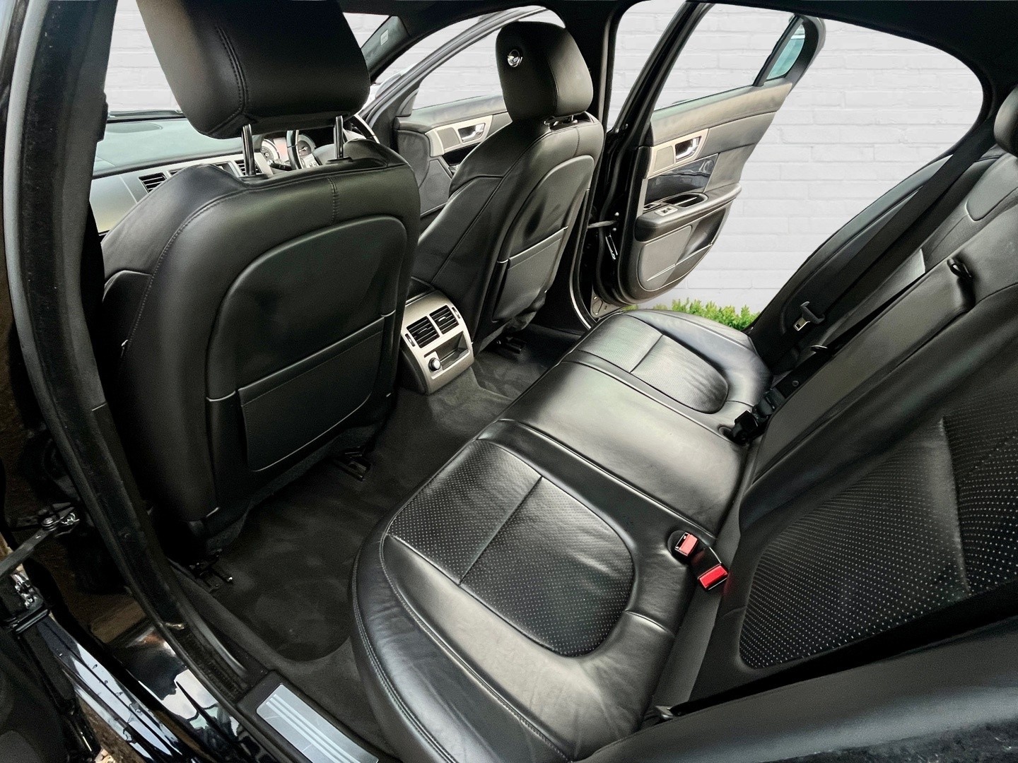 Used Jaguar XF 2011 for sale - 77271015: Photo 19