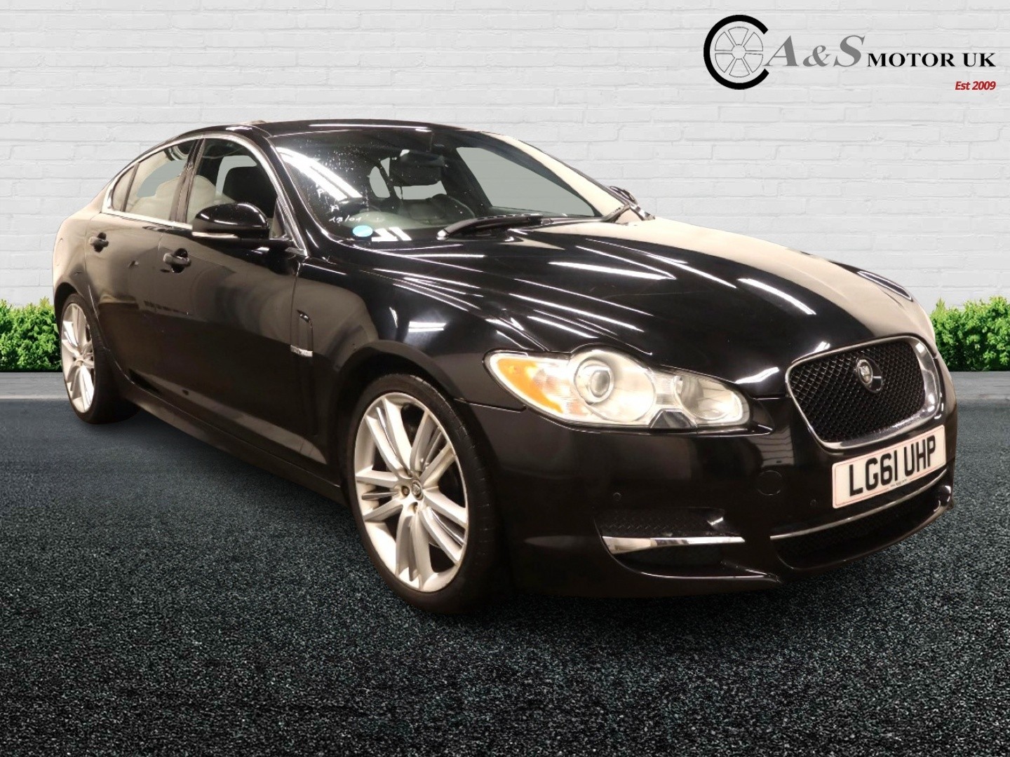 Used Jaguar XF 2011 for sale - 77271015: Photo 2
