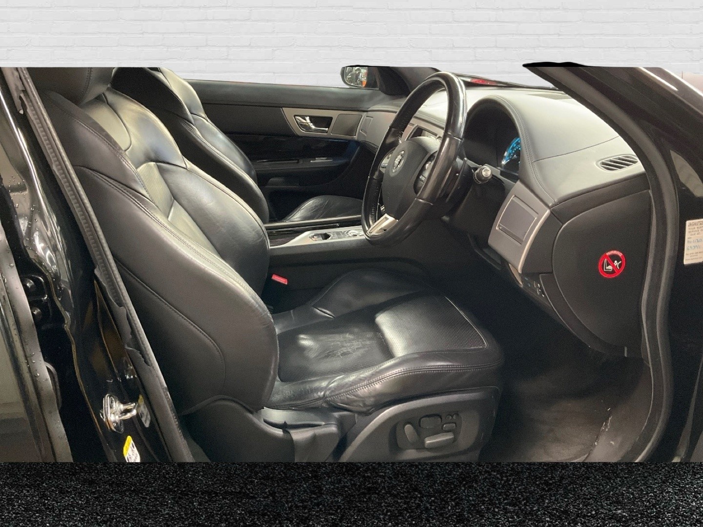 Used Jaguar XF 2011 for sale - 77271015: Photo 9