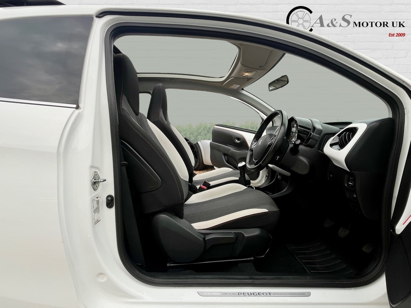 Used Peugeot 108 2015 for sale - 76149251: Photo 10